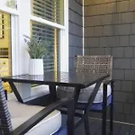 Apartment New Stylish Getaway- 5 Mil To Uptown/3 Smart Tvs! Charlotte