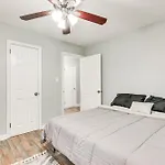 Updated W/ Yard ~ 3 Mi To Uptown! * Charlotte