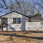 Updated W/ Yard ~ 3 Mi To Uptown! Charlotte