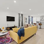 Stylish Modern 3br 3,5ba Townhouse In *