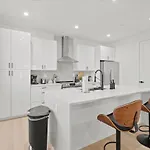 Apartment Stylish Modern 3br 3,5ba Townhouse In