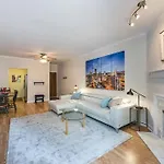 Apartment Middle Of Uptown Peaceful Living