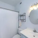 Apartment Middle Of Uptown Peaceful Living *