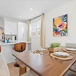 Apartment Elegant 3br3.5ba Modern Townhouse