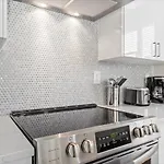 Elegant 3br3.5ba Modern Townhouse Apartment