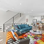 Apartment Elegant 3br3.5ba Modern Townhouse