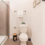 Charming Cozy With Wi-fi & Free Parking Apartment