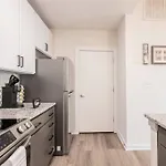 Charming Cozy With Wi-fi & Free Parking