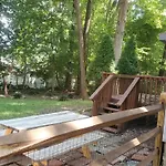 Private Single Level Standalone House Large Lot - 3 Bedrooms * Charlotte