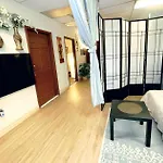 Cozy One Bedroom King Suite-- Walking Distance To Uptown And Restaurants