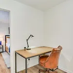 Charming Townhome: 6 Mi To Downtown! Charlotte