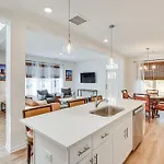 Charming Townhome: 6 Mi To Downtown! Holiday home