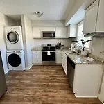 Gated 2br I 5 Min Uptown Apartment *
