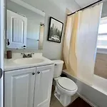 Gated 2br I 5 Min Uptown Charlotte