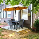 5 Min Uptown I Fast Wi-fi & Private Patio * Charlotte