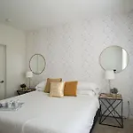 League Flats Uptown At West Trade Street Apartment Charlotte