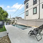 406 Katonah Amazing Location Rooftop Patio Views And A Gym * Charlotte