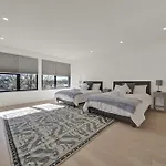 406 Katonah Amazing Location Rooftop Patio Views And A Gym