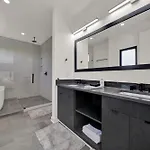 406 Katonah Amazing Location Rooftop Patio Views And A Gym * Charlotte