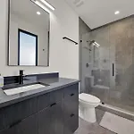406 Katonah Amazing Location Rooftop Patio Views And A Gym Holiday home *