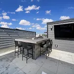 906 Westbrook B Views Rooftop Hot Tub And Short Walk To Stadium Charlotte