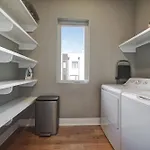 906 Westbrook B Views Rooftop Hot Tub And Short Walk To Stadium *