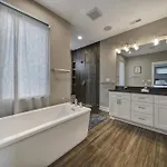 906 Westbrook B Views Rooftop Hot Tub And Short Walk To Stadium *