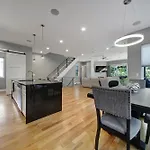 906 Westbrook B Views Rooftop Hot Tub And Short Walk To Stadium Holiday home *