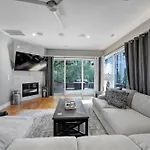 Holiday home 906 Westbrook B Views Rooftop Hot Tub And Short Walk To Stadium