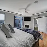 Holiday home 906 Westbrook B Views Rooftop Hot Tub And Short Walk To Stadium Charlotte