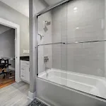 906 Westbrook B Views Rooftop Hot Tub And Short Walk To Stadium Holiday home
