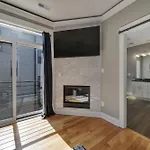 Holiday home 906 Westbrook B Views Rooftop Hot Tub And Short Walk To Stadium *