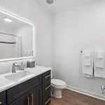 Apartment Premium And At Midtown 205 In Charlotte