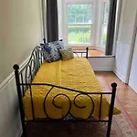 Charming, Cozy Close To Uptown, Airport & Whitewater Center *