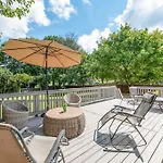 Holiday home Charming, Cozy Close To Uptown, Airport & Whitewater Center