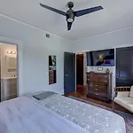 Apartment The Collection Clt: Lamar Avenue