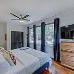Apartment The Collection Clt: Lamar Avenue