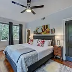 The Collection Clt: Lamar Avenue Apartment