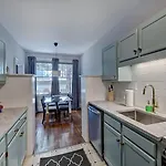 The Collection Clt: Lamar Avenue Apartment *
