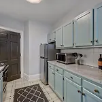 The Collection Clt: Lamar Avenue Apartment