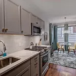 Apartment The Collection Clt: Lamar Avenue