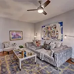 The Collection Clt: Lamar Avenue *