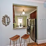 Apartment The Collection Clt: Kirkwood Avenue