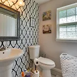 About 9 Mi To Bank Of America Stadium! Holiday home Charlotte