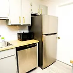 Holiday home 3 Bedroom Townhome Minutes To Uptown *