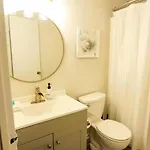 3 Bedroom Townhome Minutes To Uptown Charlotte