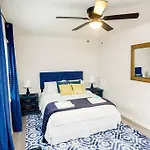 Holiday home 3 Bedroom Townhome Minutes To Uptown Charlotte