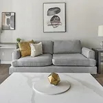 Landing Modern With Amazing Amenities *