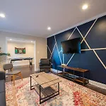 Comfy 3 Bdrm House+Backyard+Wi-Fi-Spacious