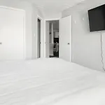 Landing - Modern With Amazing Amenities Apartment Charlotte